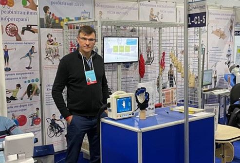 Система реабилитации рук Syrebo ™ была представлена ​​на Международной медици...