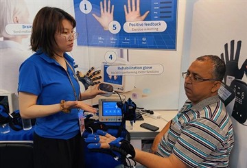 Роботы для реабилитации рук Syrebo® сияют на 133-й Кантонской ярмарке